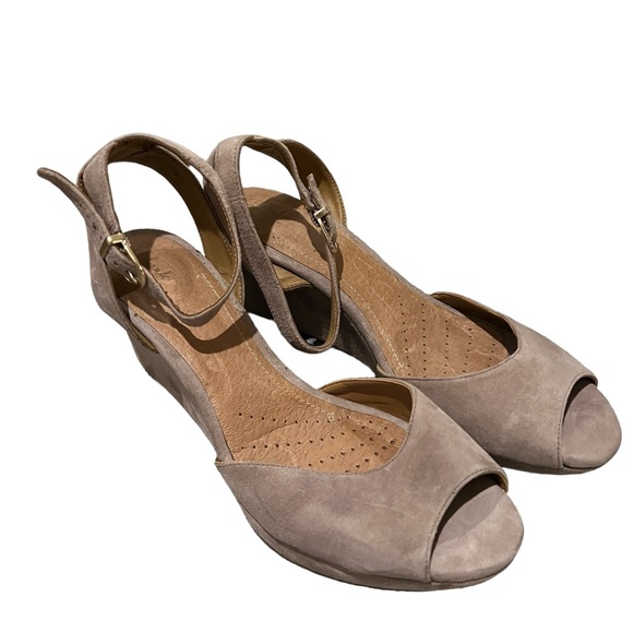 Clarks Palmdale Dasha Nude Suede Wedges 9.5 - Picture 3 of 10